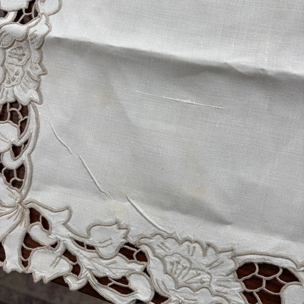 Vintage Cream Embroidered Linen Tablecloth + Table Runner Cutwork Lace  59x48